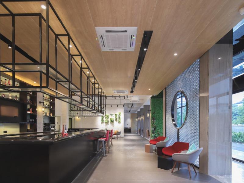 Campanile Shenzhen Bao'An Hotel Exterior photo